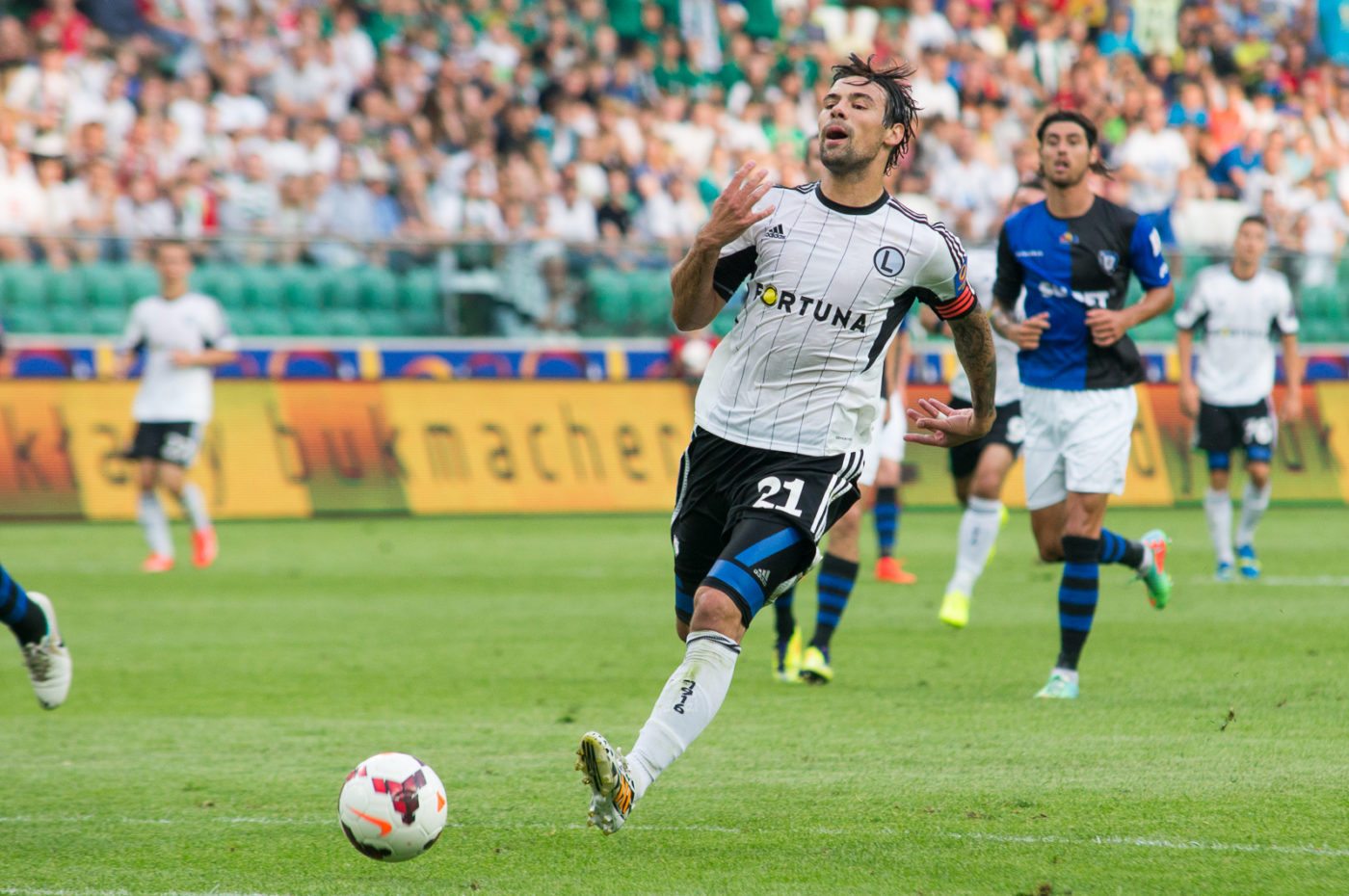 Puchar Polski: Legia jedną nogą w finale