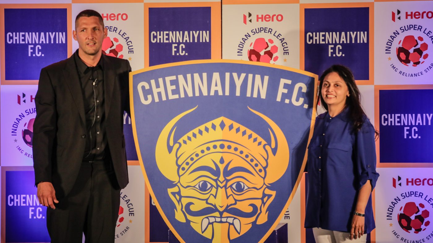 Kopanie piłki po indyjsku