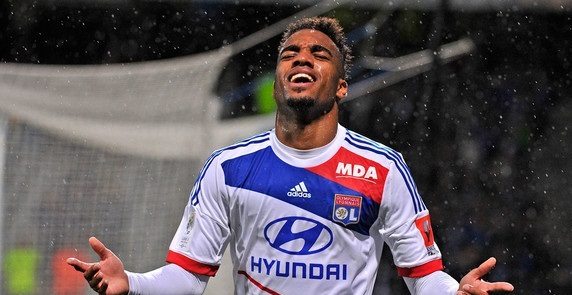 Kierunek Anglia? Na co zdecyduje się młoda gwiazda Lyonu?