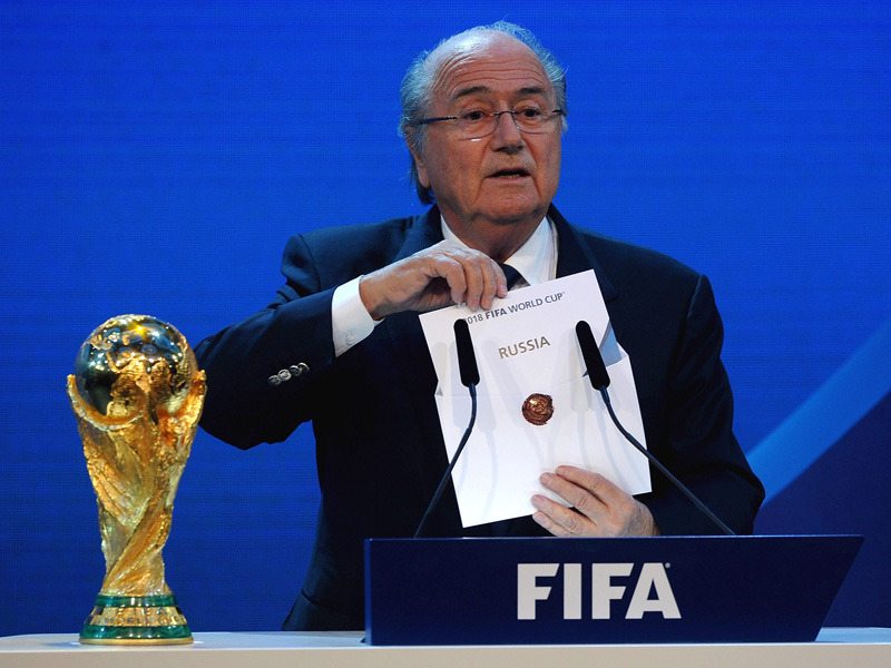 Sepp Blatter i Michel Platini zawieszeni na osiem lat!