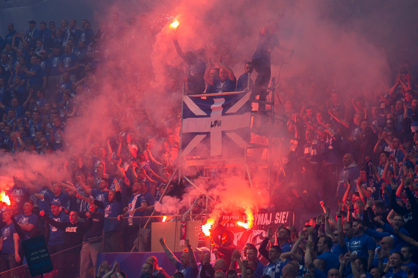 Reakcje kibiców Lecha i Legii po transferze Hamalainena