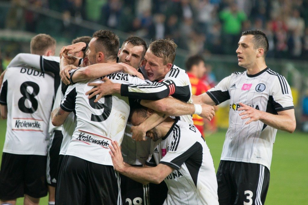 Raport Deloitte: jak zarabiają kluby ekstraklasy?