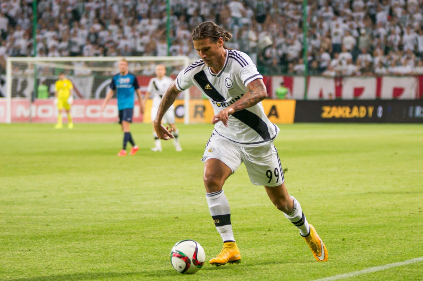 Zacięty mecz przy Kałuży! Prijović ratuje Legię