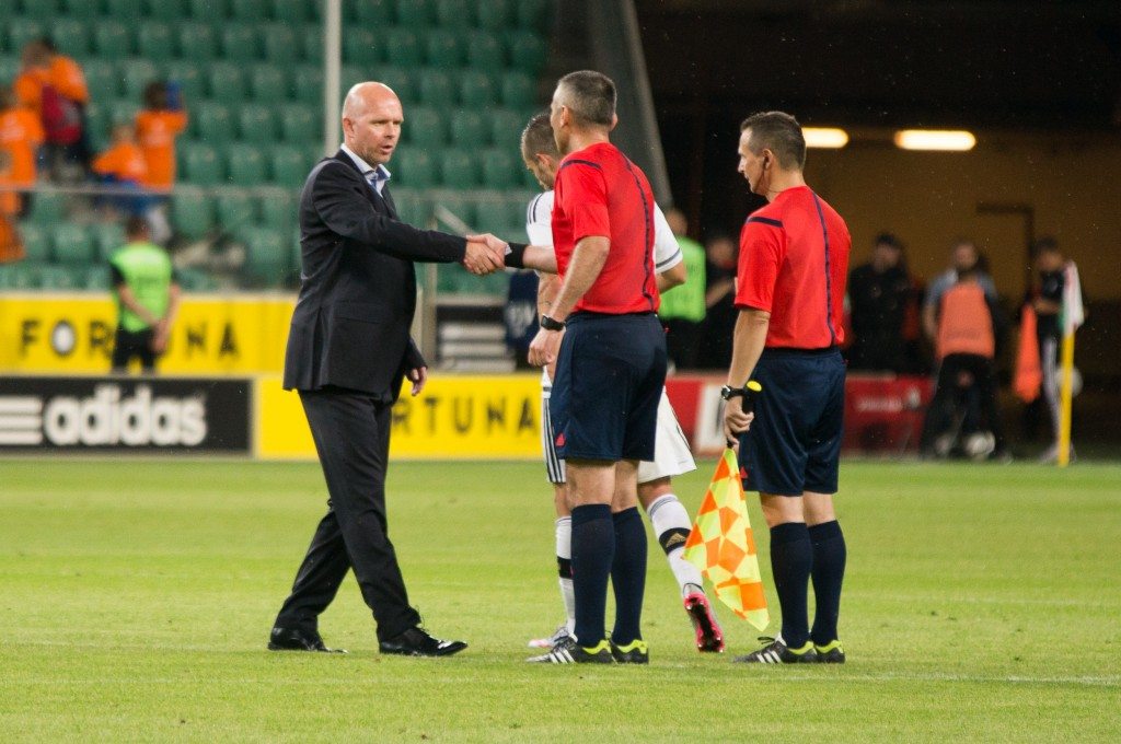 Legia liderem, a Piast poza czołową ósemką. Cofnijmy się o dwanaście miesięcy