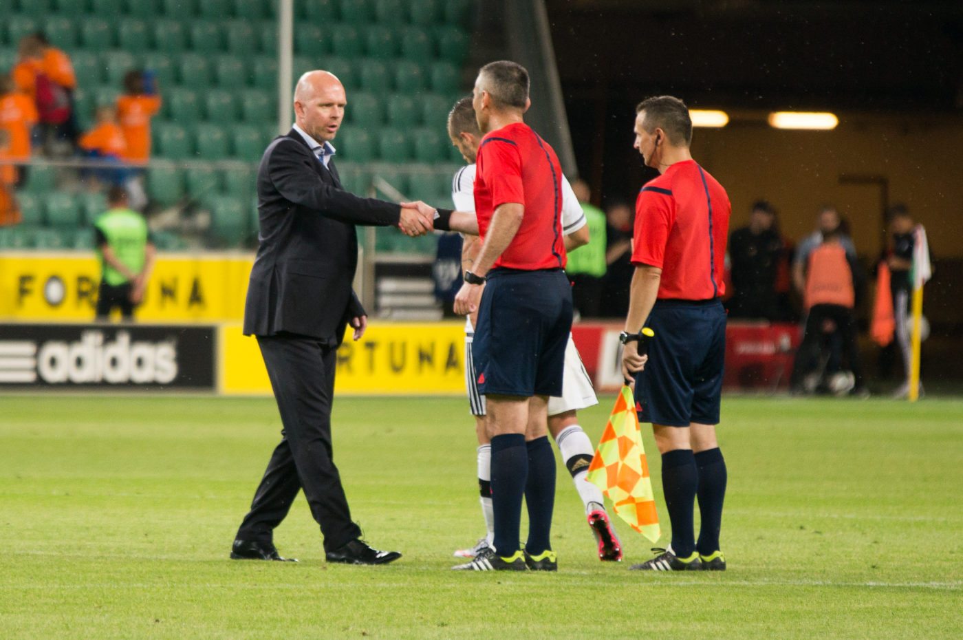 Legia liderem, a Piast poza czołową ósemką. Cofnijmy się o dwanaście miesięcy