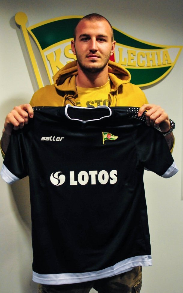 Serbski Drągowski z Manchesteru piłkarzem Lechii!