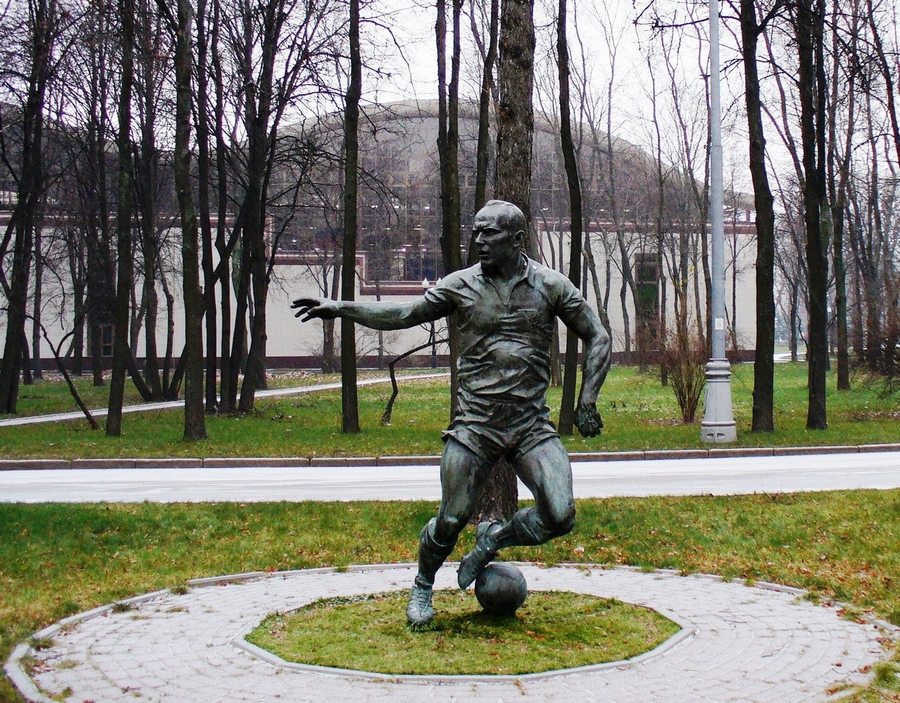 Wpływ władzy radzieckiej na futbol