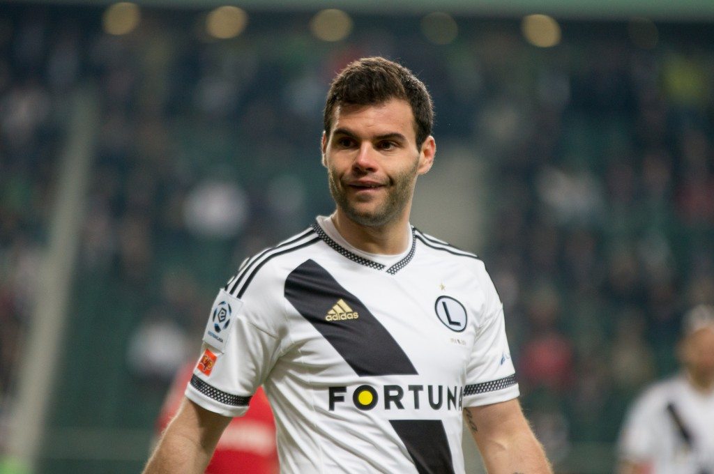 Nikolić najdroższy, Kędziora stabilnie w dół – nowe wartości graczy ekstraklasy