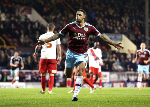 Andre Gray podąża śladami Vardy’ego. Kim jest najlepszy strzelec Championship?