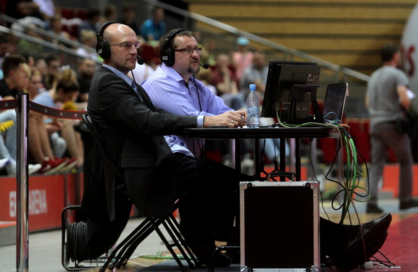 Salamon, Gummi Ben i kultura kładzenia trawy w Holandii – intrygujące komentarze sportowe