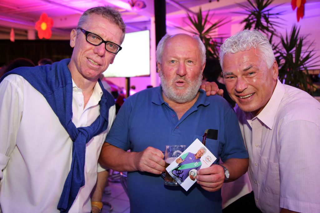 Der Klassiker dla Bayernu, Stoeger out i debiut Kapustki