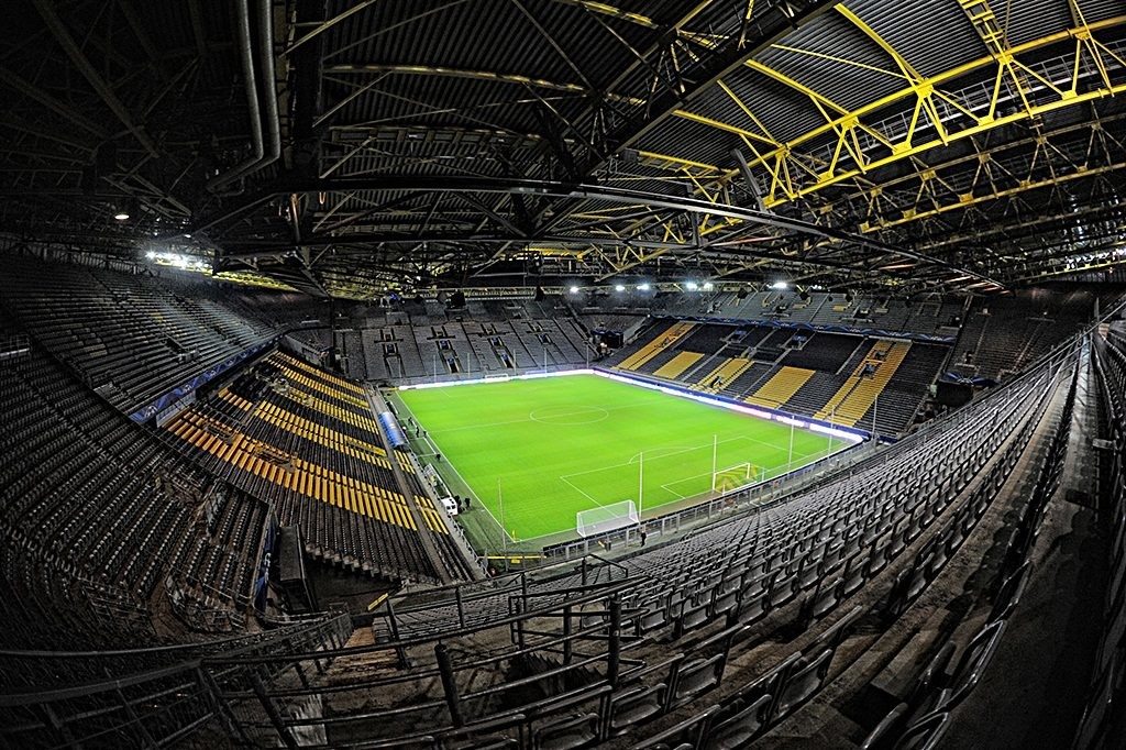 Michy debiutuje, Lewandowski odpoczywa i klęska Eintrachtu