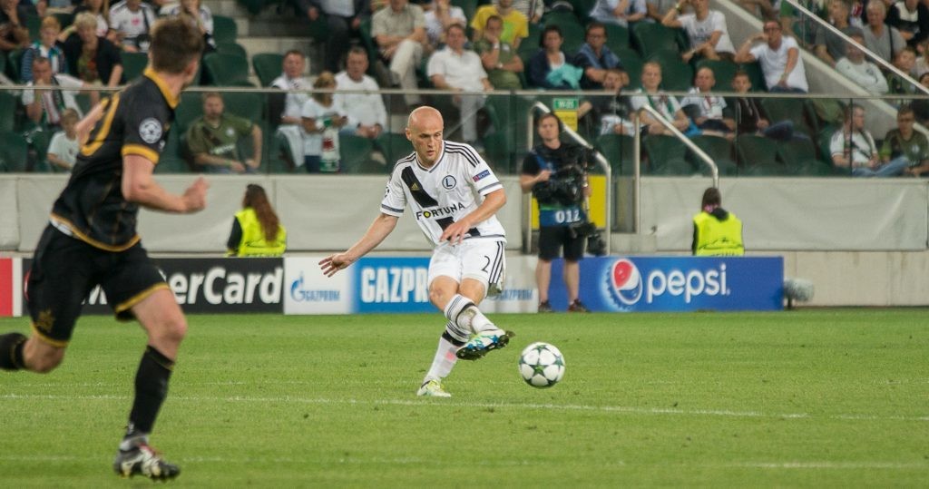 Niespodzianka w Gdyni, Legia na kolanach