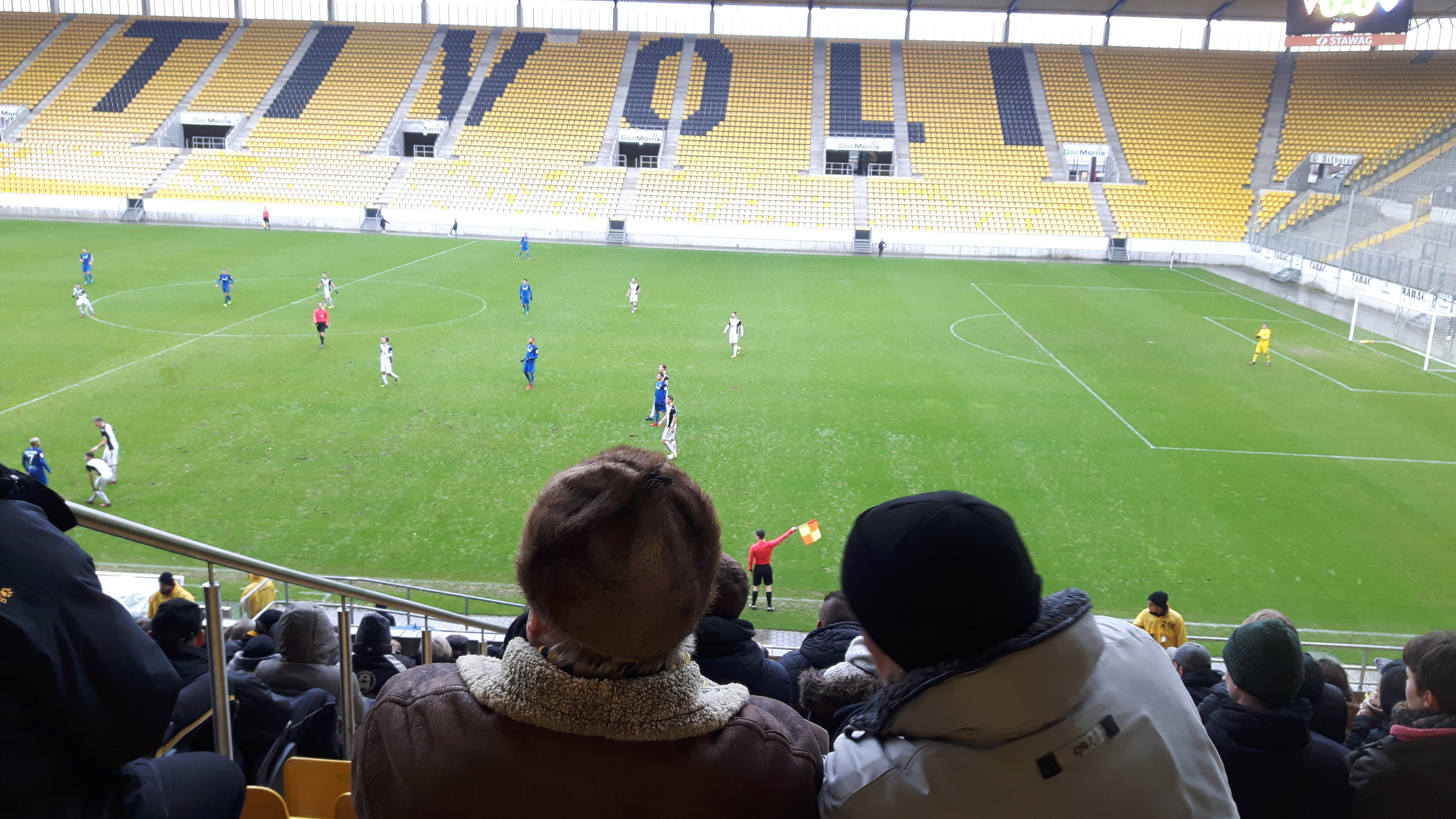 Jak wygląda klub występujący przez sezon w Bundeslidze, który  żył ponad stan?