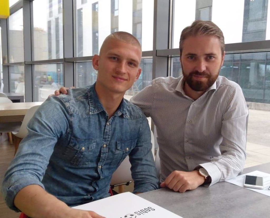 „Zająłem się tym zawodem parę lat temu i od kiedy wszedłem do pracy, to jeszcze z niej nie wyszedłem” (Rozmowa)