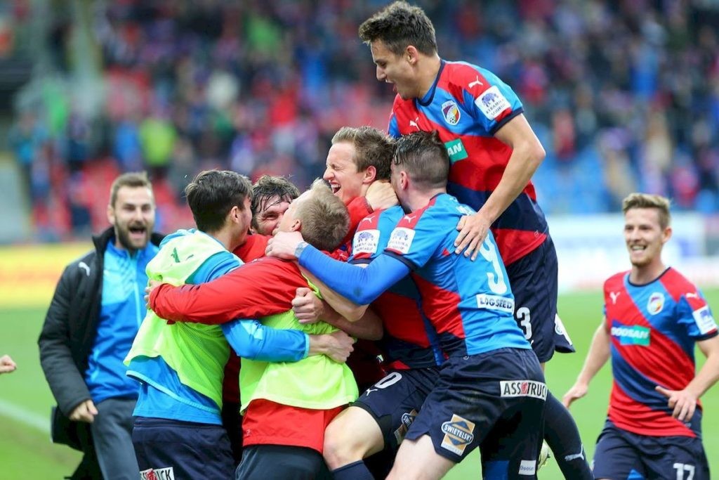 Polskie kluby, idźcie tą drogą. Viktoriańską drogą