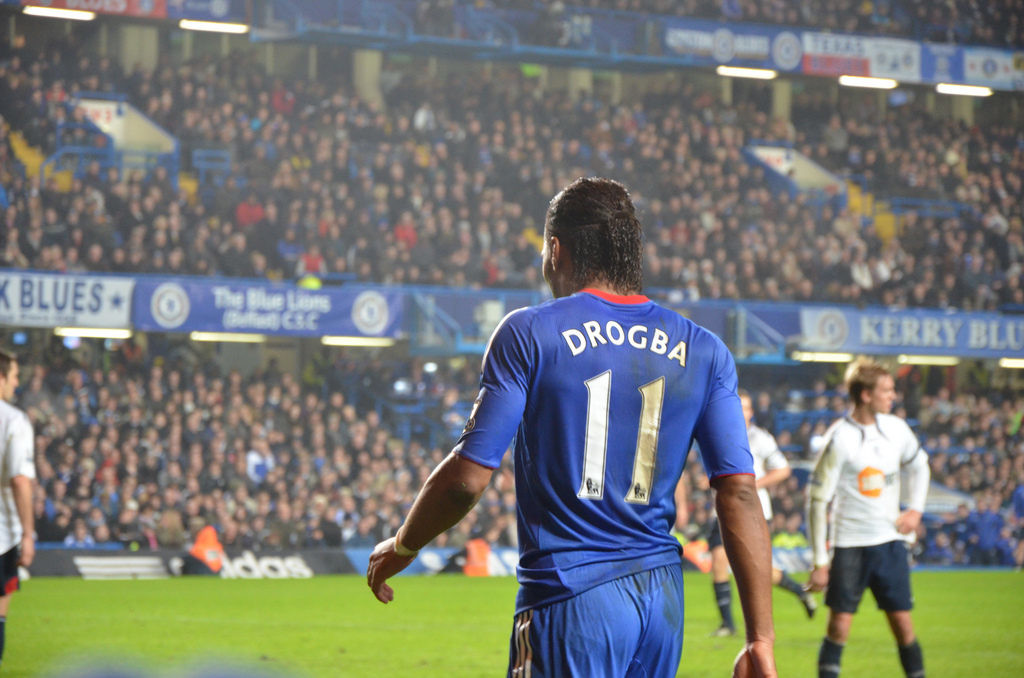 Bogacze, którzy stworzyli nowe potęgi. Najsłynniejsze transfery Abramowicza i szejka Mansoura