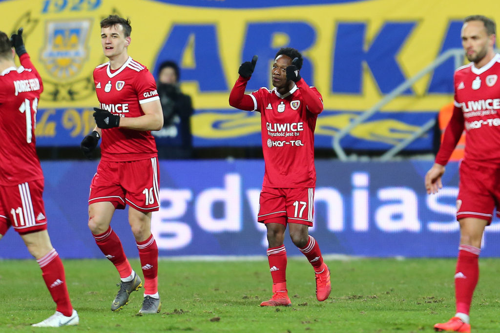 Piast nie wykorzystuje okazji, musi poczekać na niedzielę