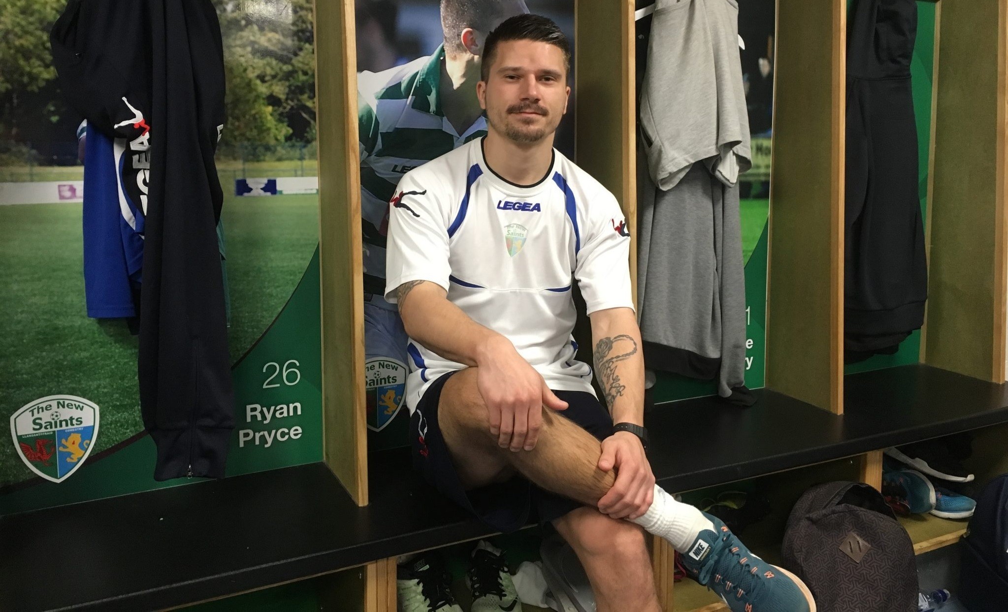 Adrian Cieślewicz: „Bądźmy szczerzy, walijską piłką nie za wiele ludzi się interesuje” (WYWIAD)