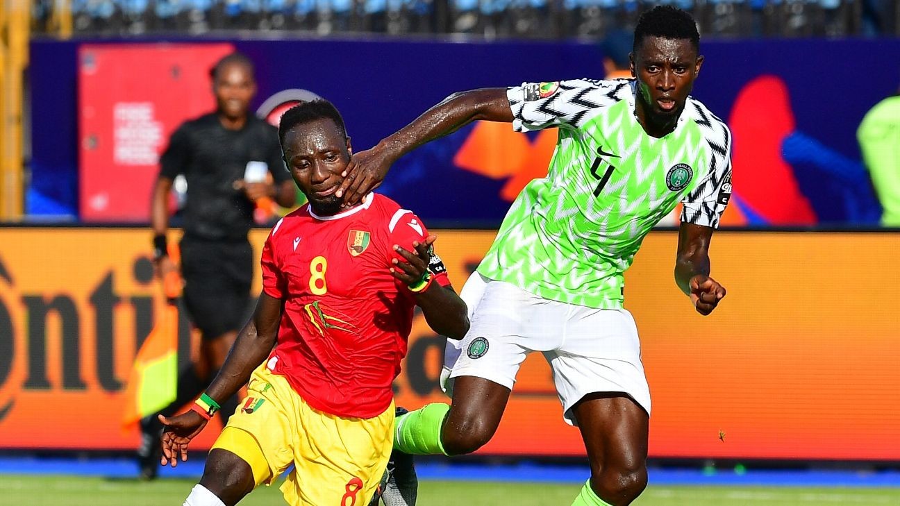 Naby Keita między reprezentacyjnym młotem a klubowym kowadłem