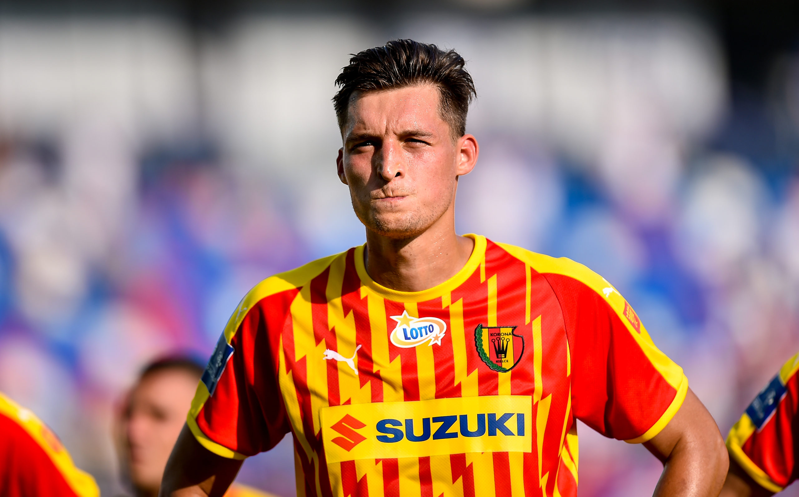 Dawniej na zapleczu Premier League, dziś na ławce w Kielcach