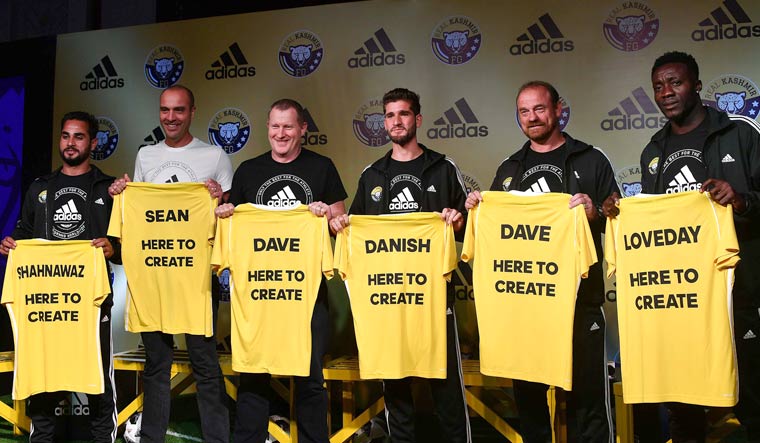 FJW: Gdyby nie futbol, w Kaszmirze trudno byłoby oddychać