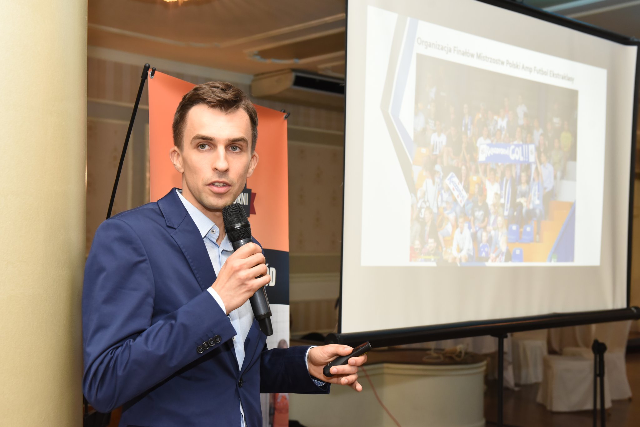 Daniel Kawka: „Nie wyobrażam sobie, by po tak długiej przerwie piłkarze wrócili ot tak do regularnego grania co trzy dni…” (WYWIAD)