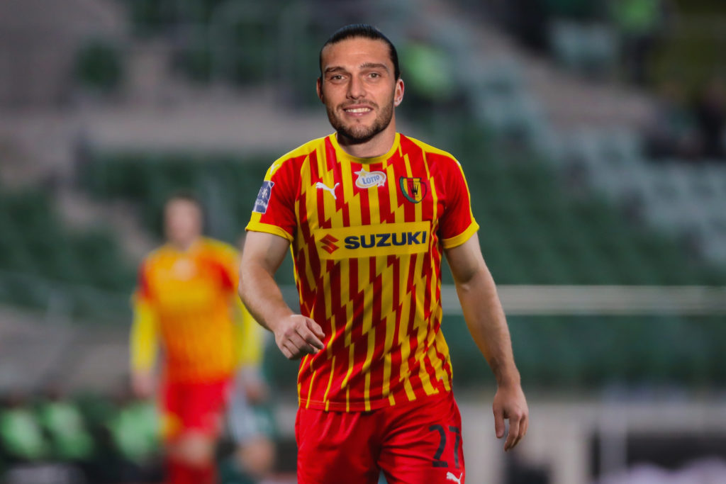 Szok i konsternacja – Andy Carroll zawodnikiem Korony Kielce!