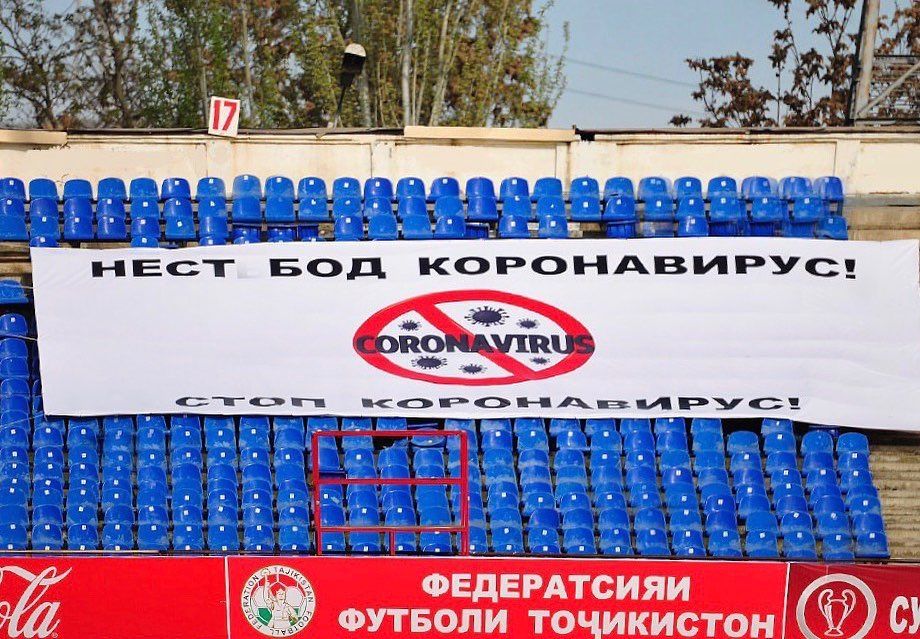 Tadżykistan piłkę kopie