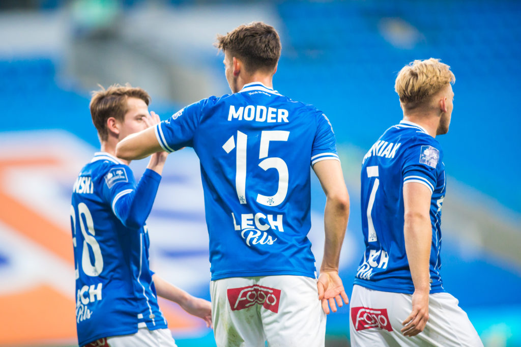 Piast upokorzony przez Lecha w drugiej połowie! Moder ponownie kluczowym graczem meczu!