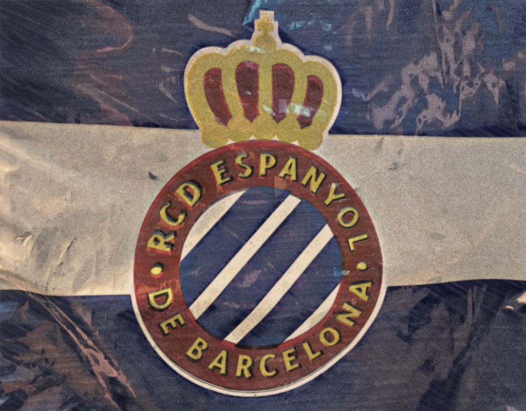 Porażka w derbach Barcelony pieczętuje spadek