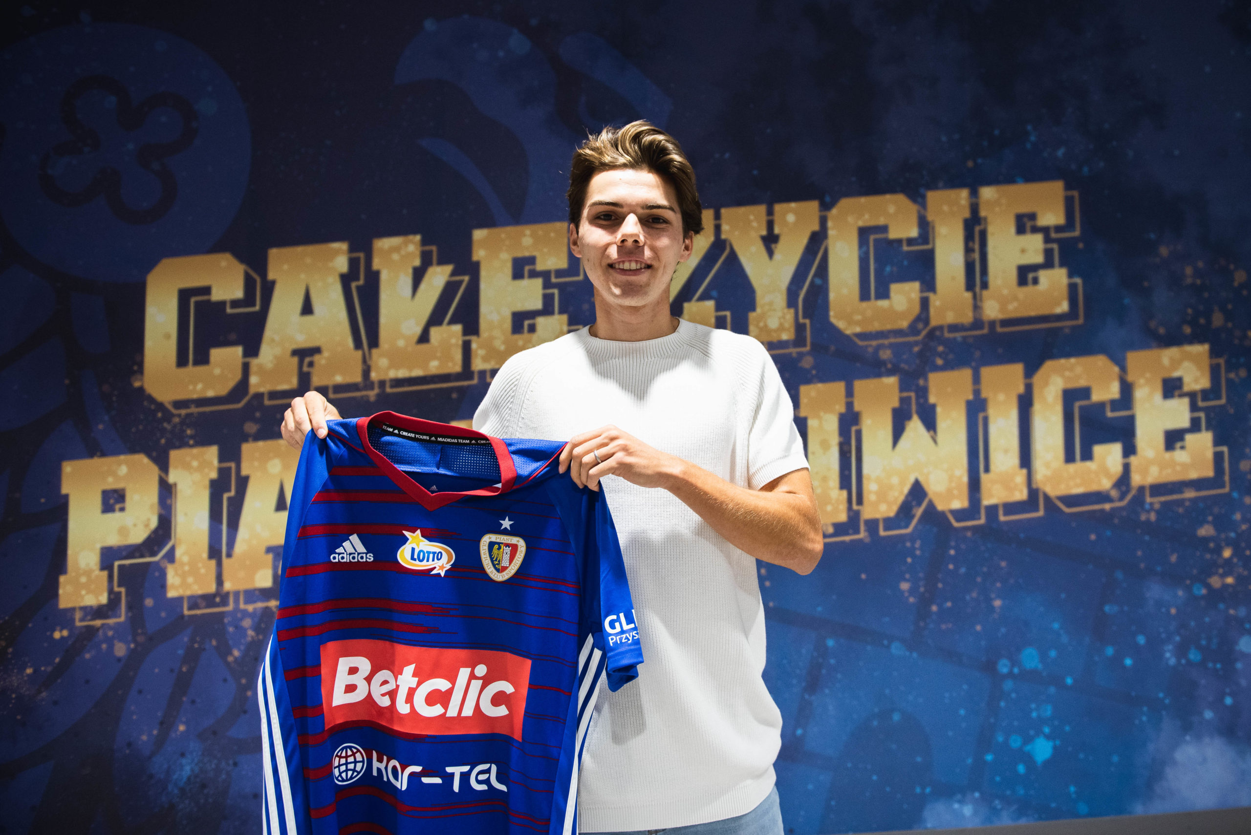 Javier Ajenjo Hyjek: Gra w Atletico otwiera wiele drzwi (WYWIAD)