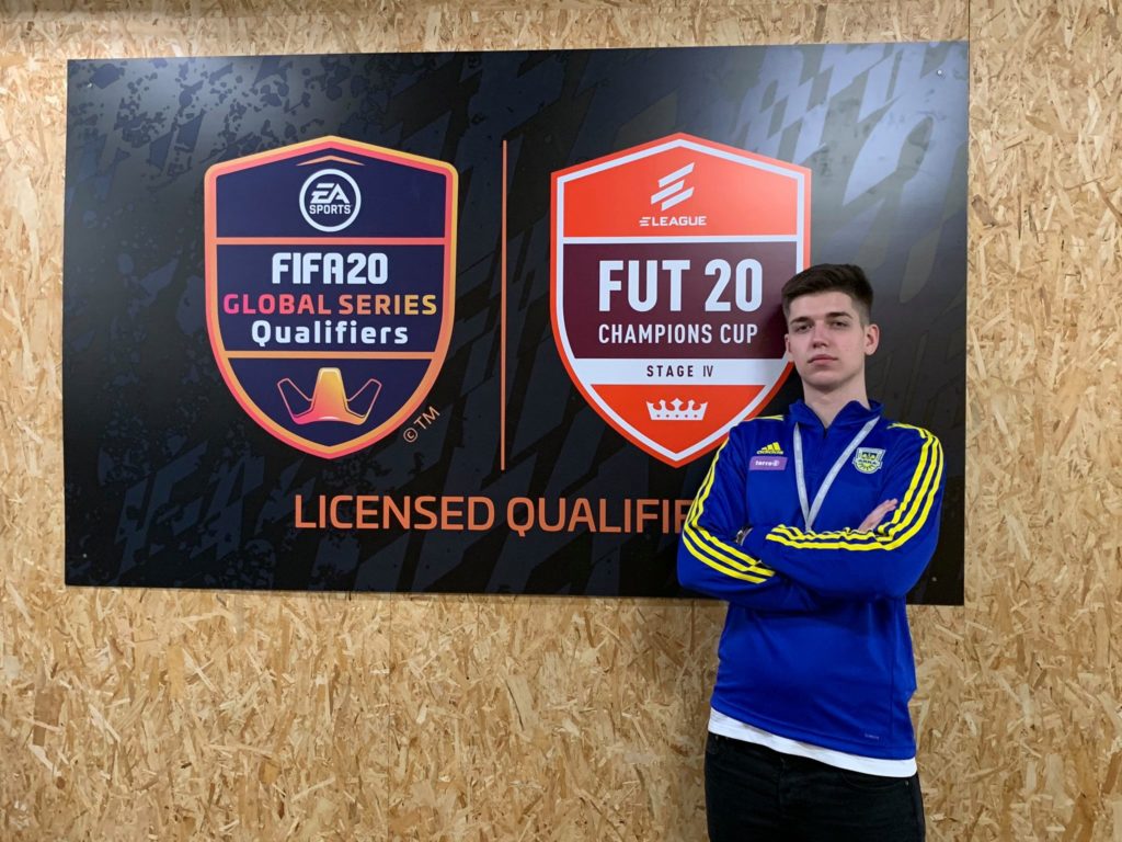 Gracjan „elpolako” Gołębiewski: E-sport daje mi niezależność, jeśli chodzi o prawdziwe życie (WYWIAD)