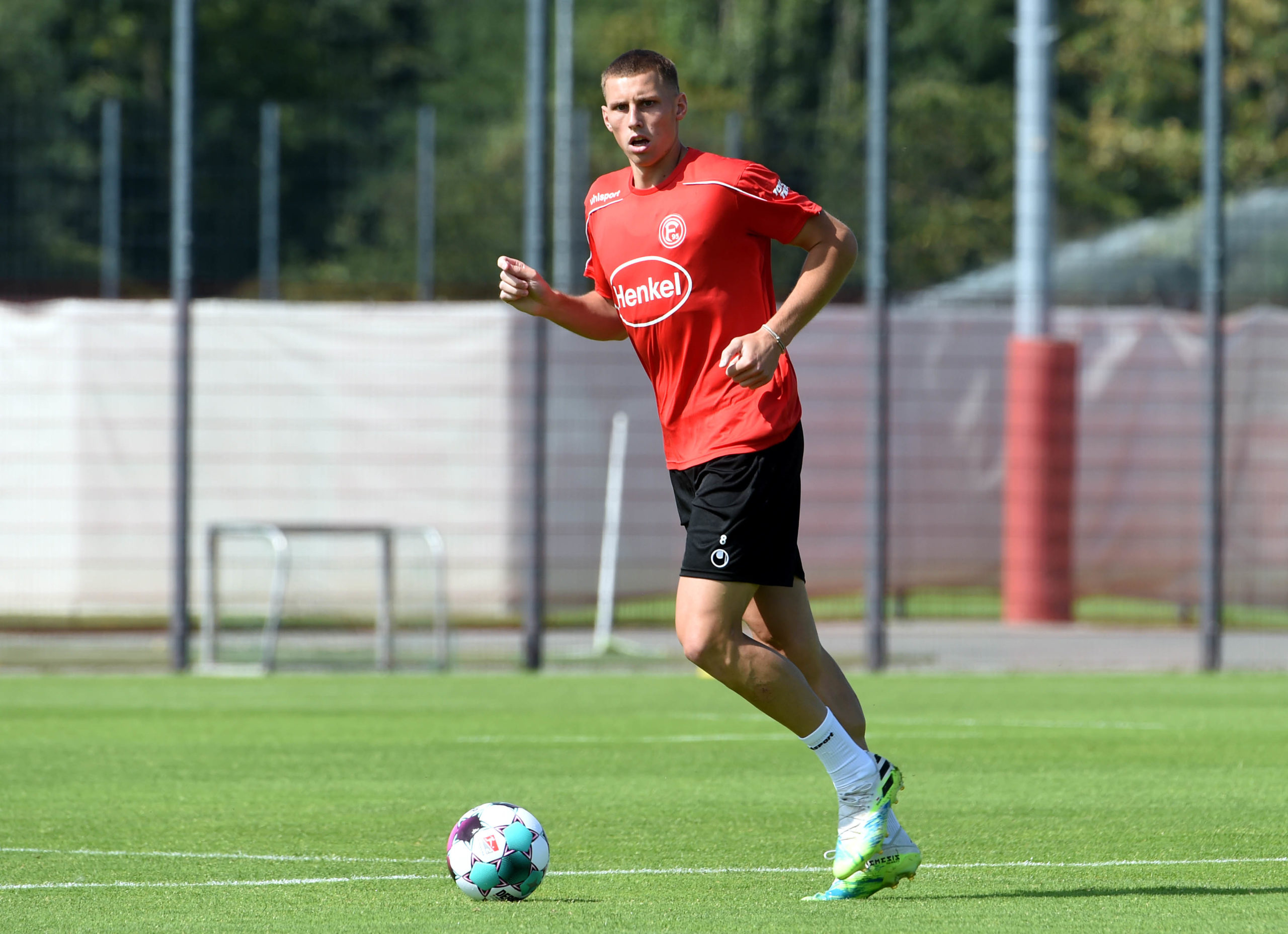 Jakub Piotrowski: Twardo stąpam po ziemi i staram się rozwijać (WYWIAD)