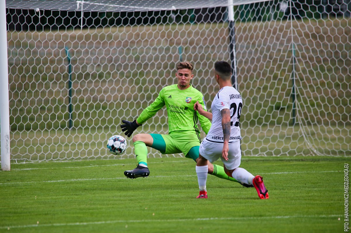 Mateusz Hewelt otworzył nowy rozdział w bramce Miedzi Legnica