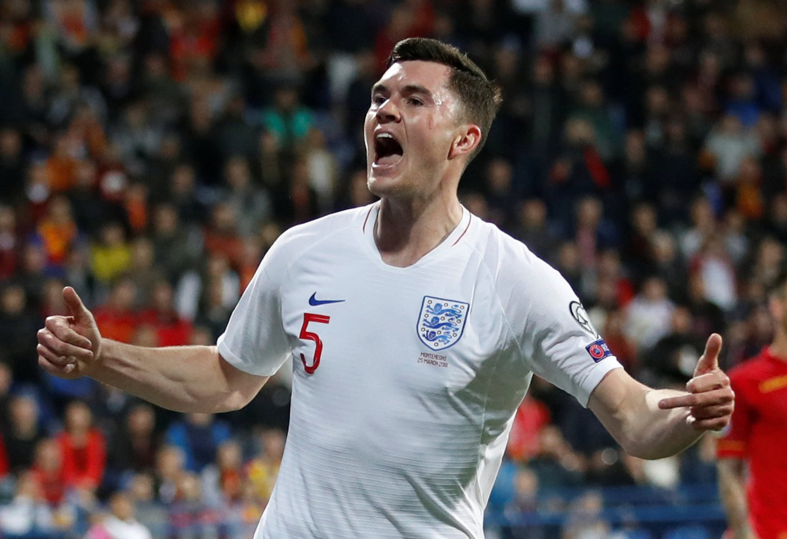 Michael Keane w walce o Euro na tle pozostałych obrońców reprezentacji