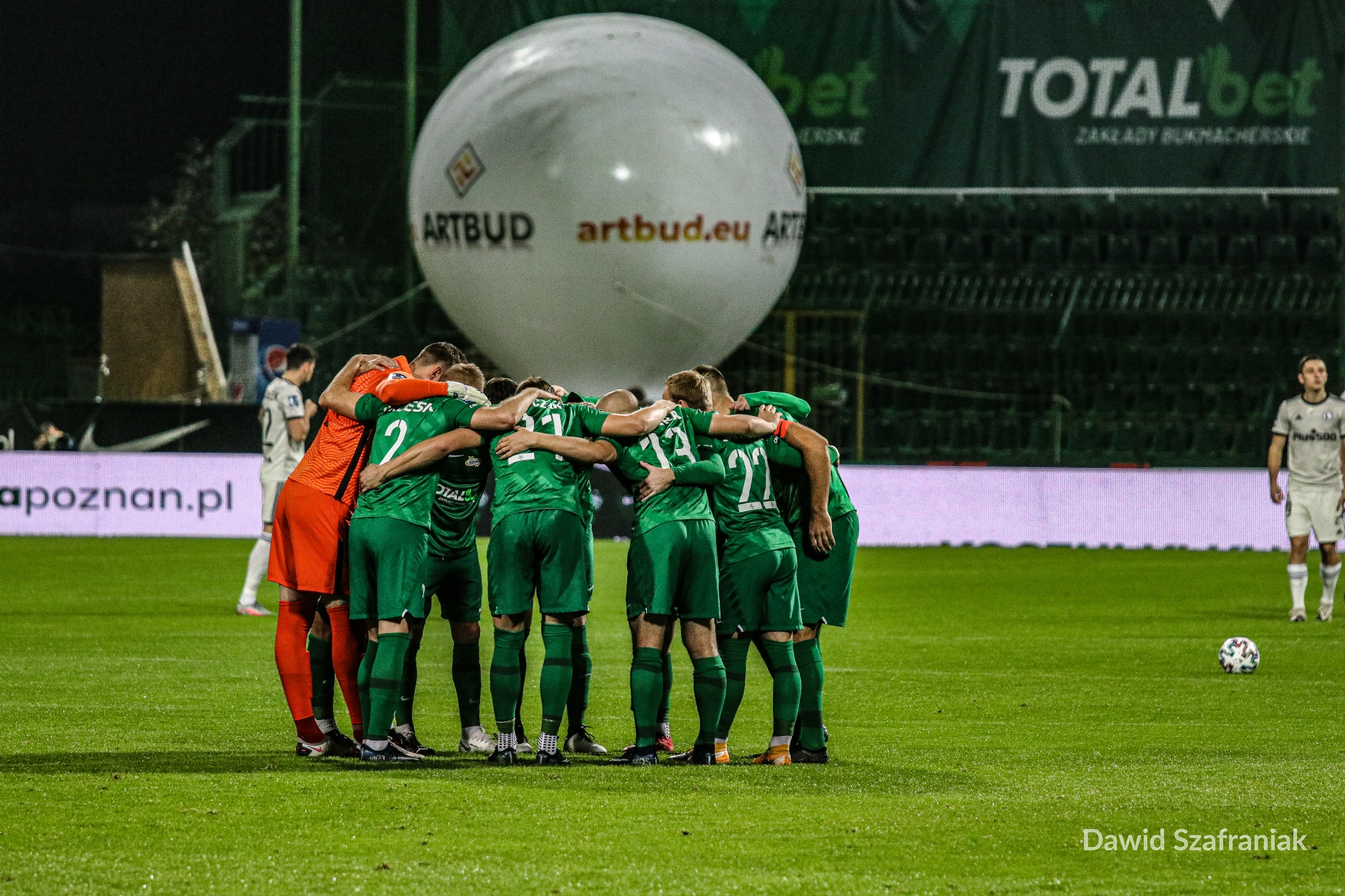 Warta Poznań to ewenement w polskiej piłce. Drugiego takiego zespołu nie ma