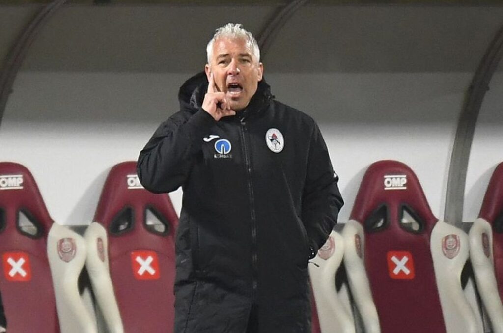 Sędziowie i finanse. Dan Petrescu ma dosyć