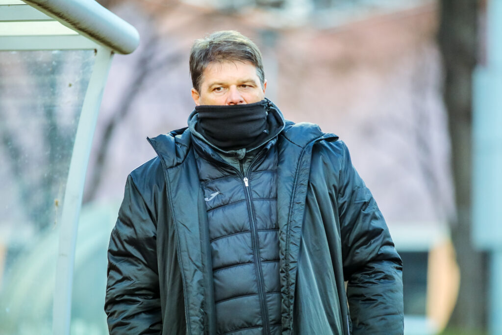 Przełom historii i przełom wieków. Osobowości z przeszłością w Rakowie i Widzewie