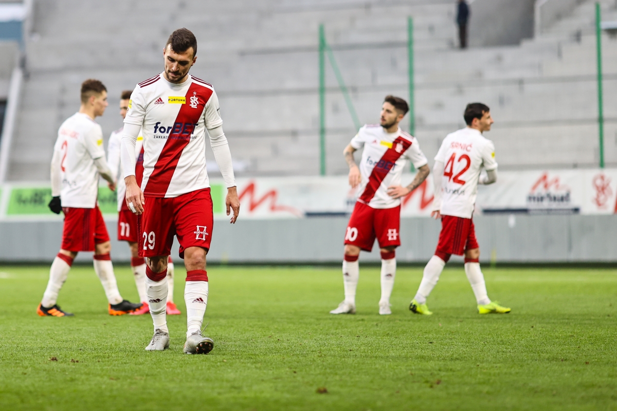 Do ŁKS-u wróciły demony ekstraklasy. Defensywa Rycerzy Wiosny z meczu na mecz gra coraz gorzej