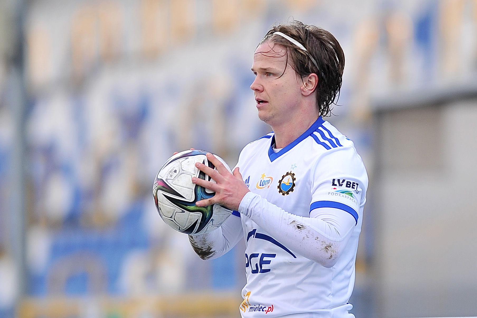 Bombardier pozbawiony rakiet i wyjazdu na Euro?