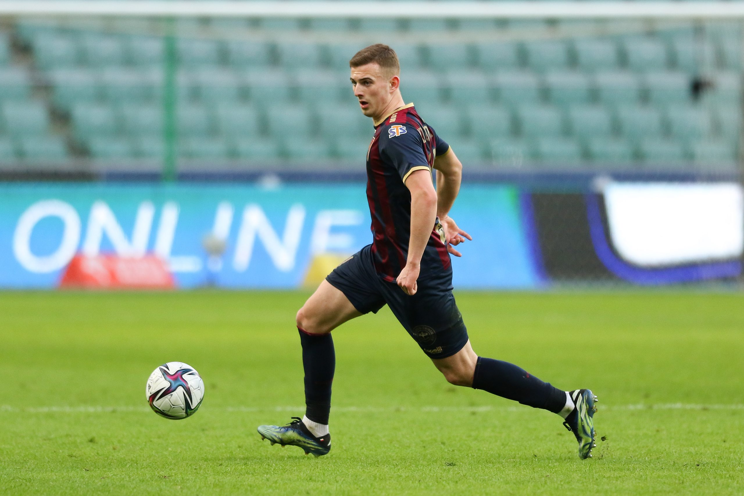 Pogoń Szczecin wygrywa. Kozłowski strzela. Runjaić traci piłkarzy?