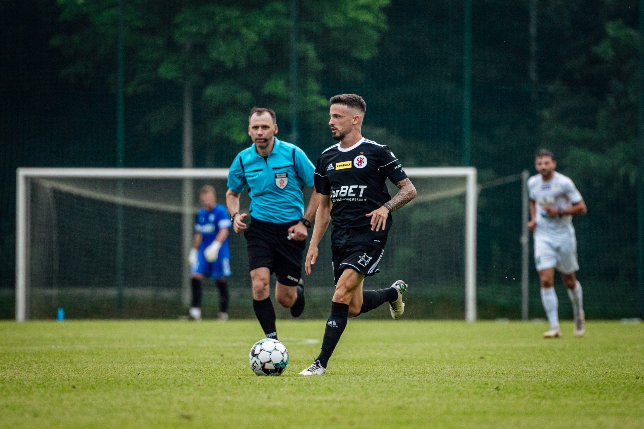 Boiskowy sobowtór Pirulo czy skrzydłowy z prawdziwego zdarzenia? Sylwetka nowego piłkarza ŁKS-u – Javiego Moreno