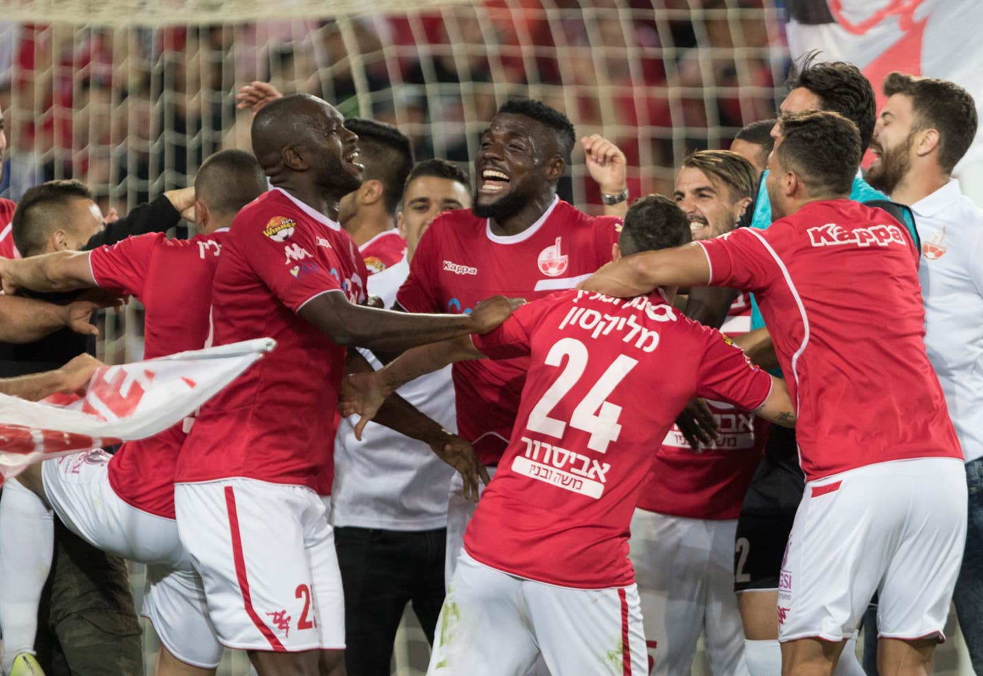 Czterdzieści lat przez pustynię – Hapoel Beer Szewa i jego droga na szczyt izraelskiej piłki