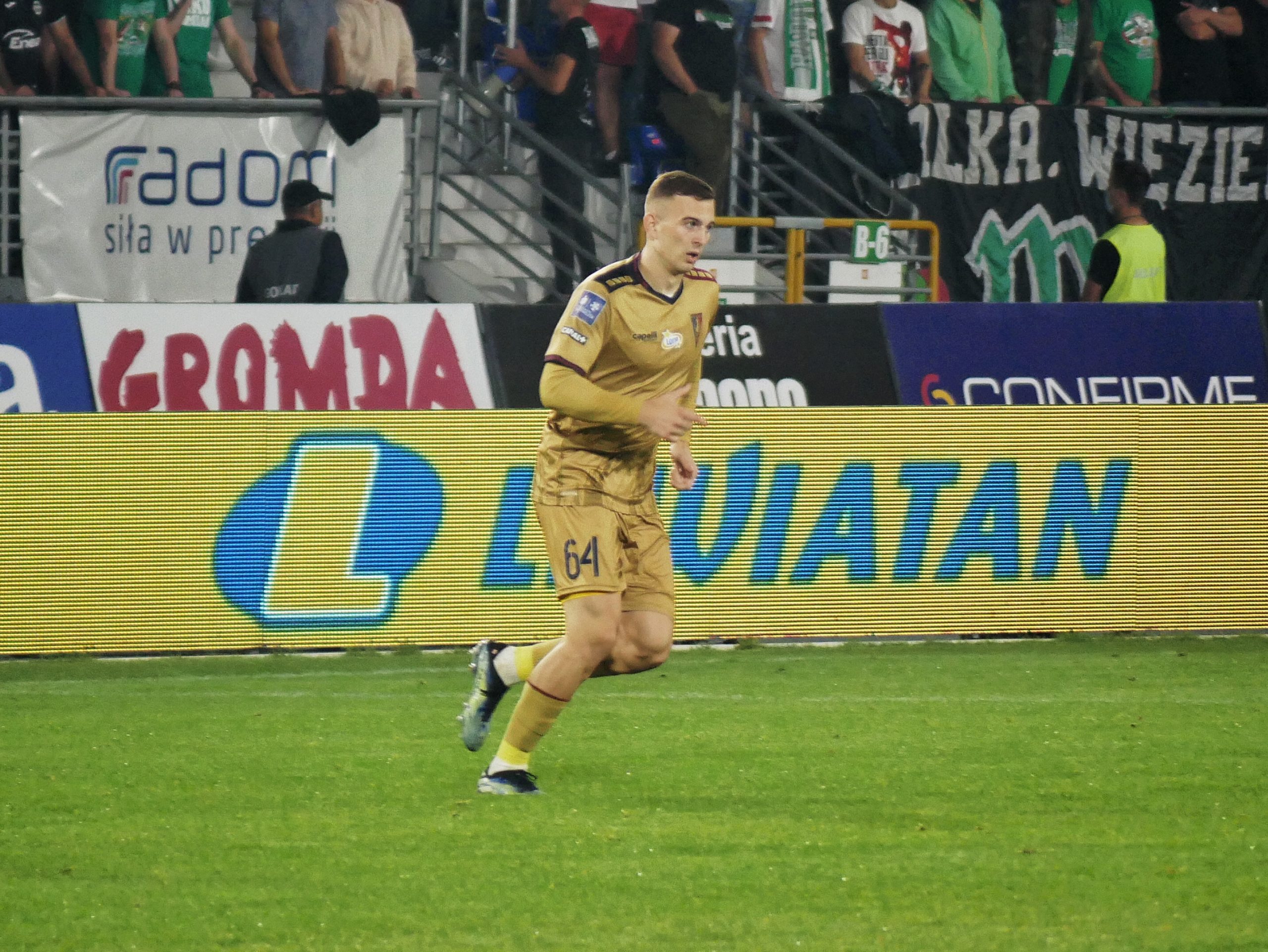 Piłkarze wyróżniający się w ekstraklasie – kto niedługo wyfrunie?