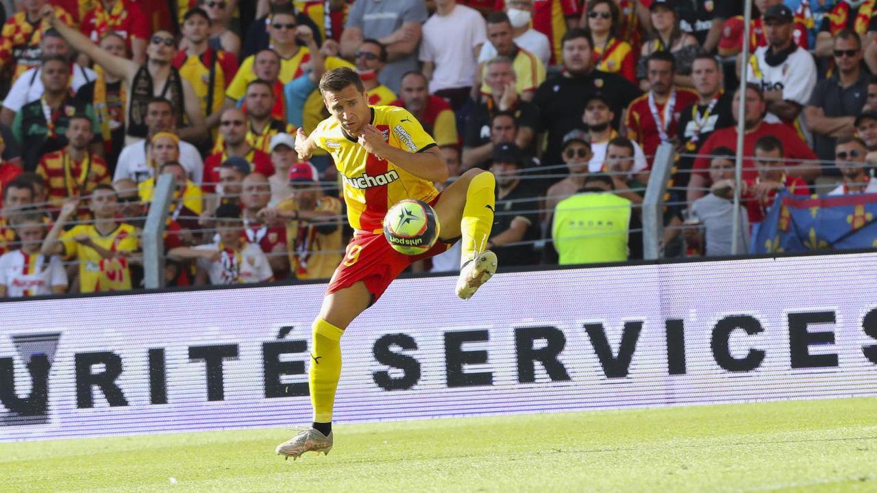 RC Lens zadziwia piłkarską Francję