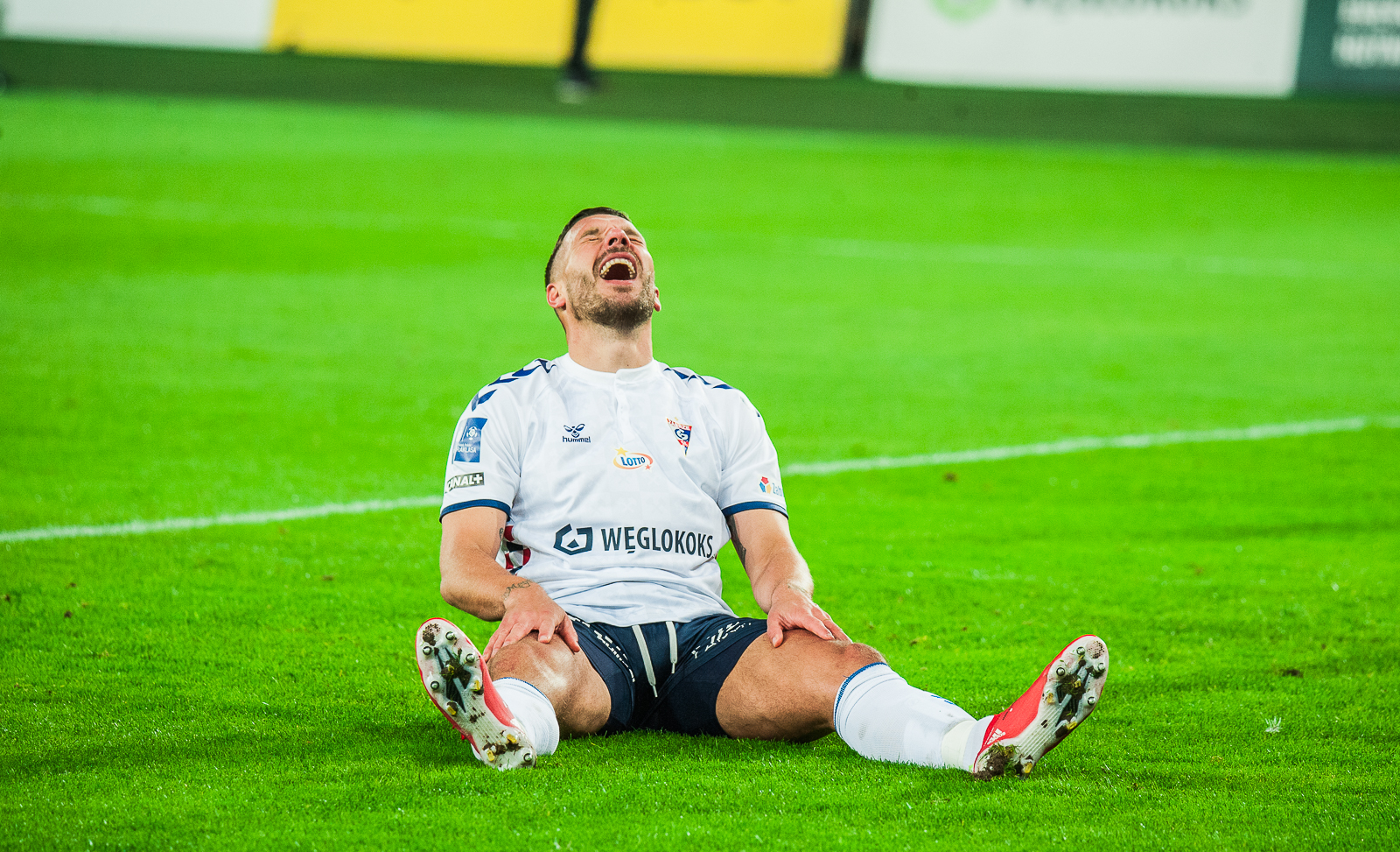 Social media kontra Boruc, Mączyński, Podolski – równy pojedynek?