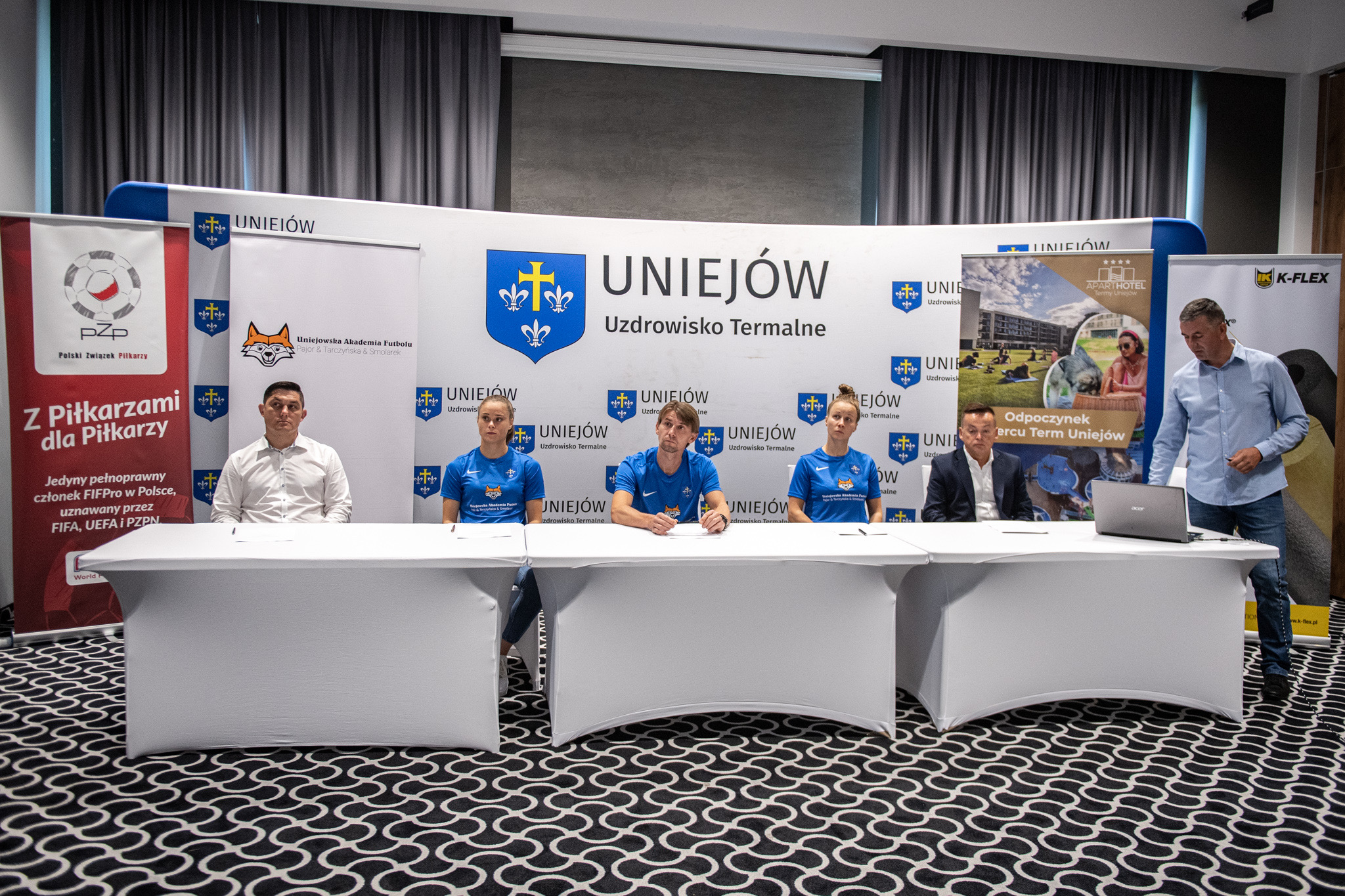 Jakub Witek: Uniejowska Akademia Futbolu stawia mocno na piłkarski rozwój dziewcząt (ROZMOWA)