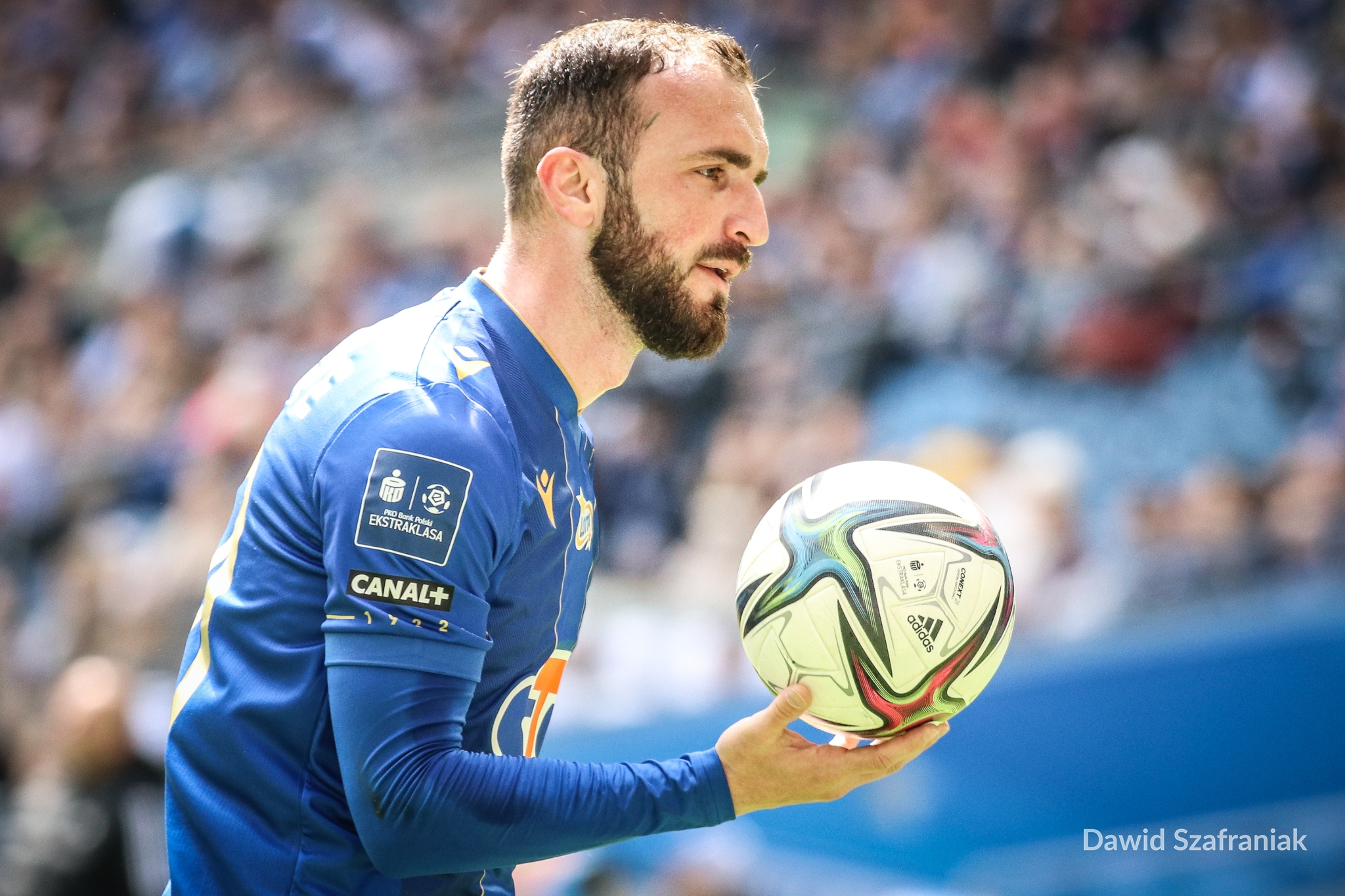 Nika Kvekveskiri: Po grze Lecha Poznań widać, ile w piłce znaczy trener [WYWIAD]