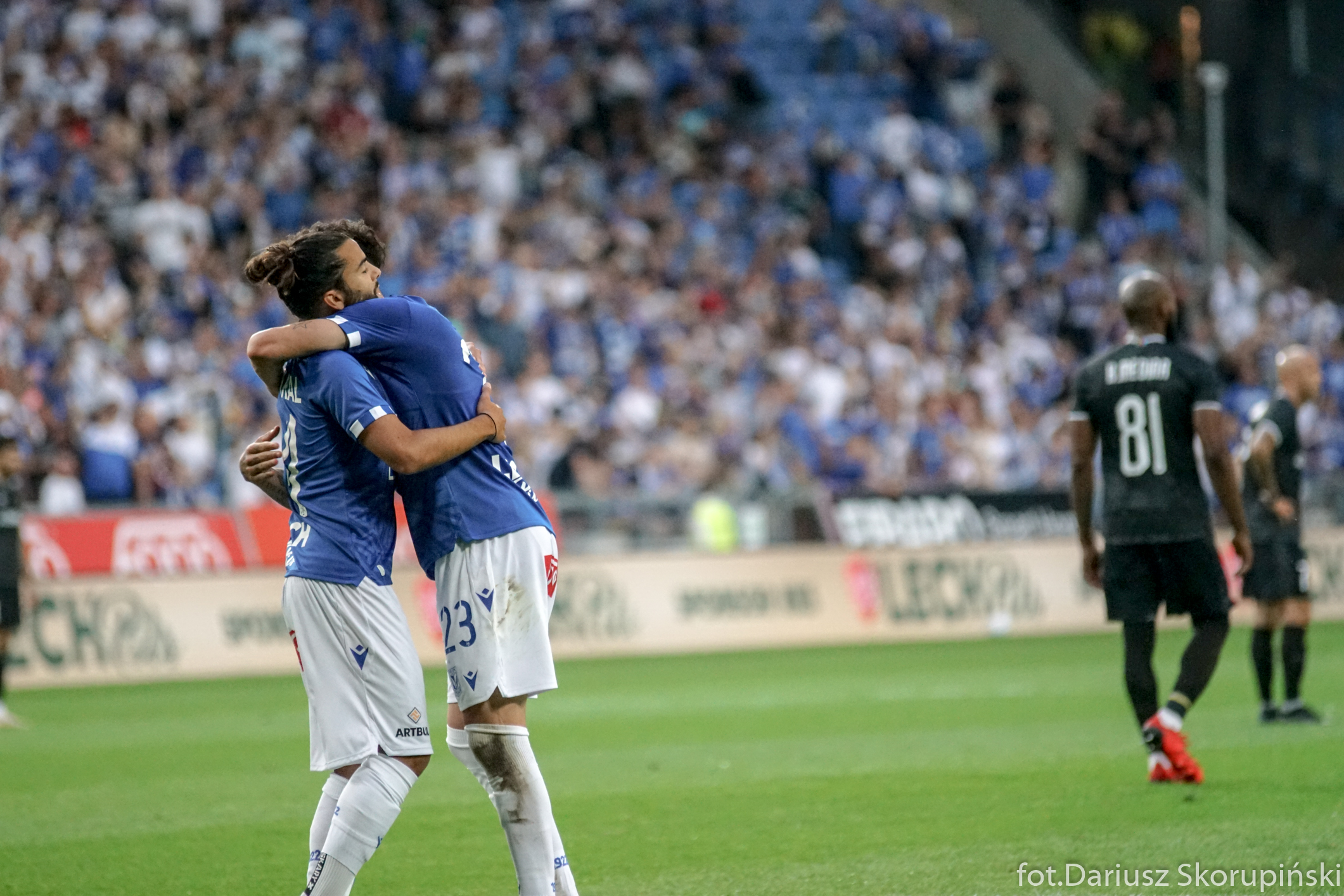 „Dawać teraz ten Karabach” – Lech Poznań jest już inną drużyną, choć wciąż męczy się w lidze